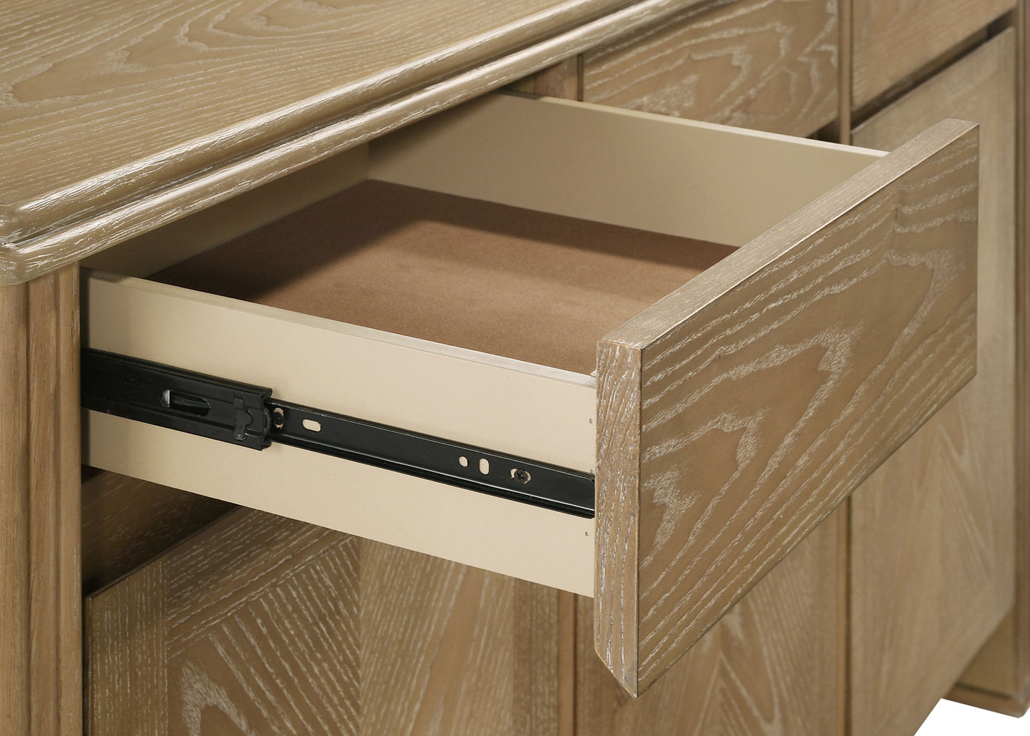 Haven Sideboard de 59" con 3 Puertas – Acabado Rústico Claro