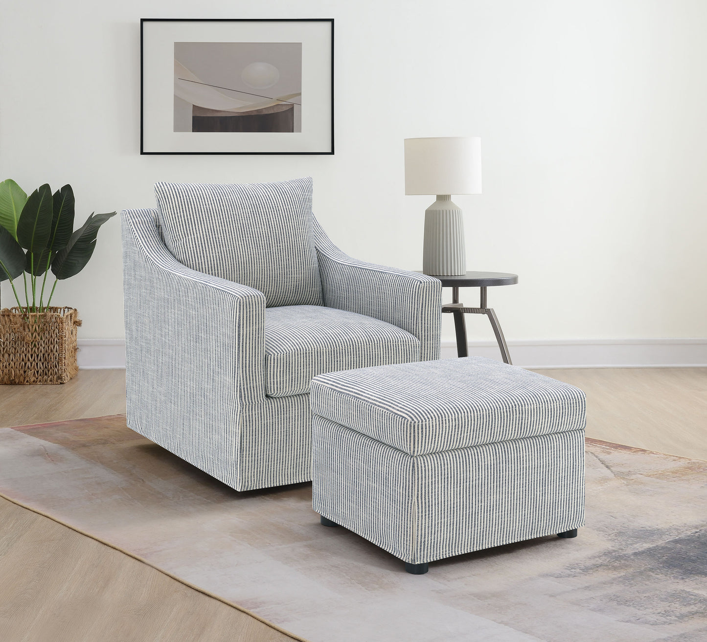 Winter Accent Swivel Chair – Grey